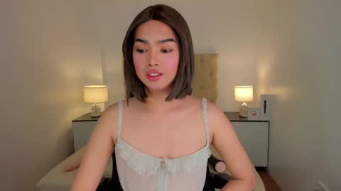 Lily online show from November 17, 11:32 am