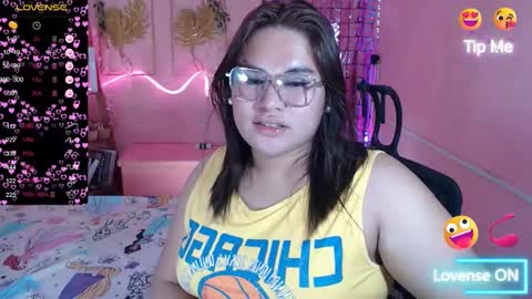 Snapshot of ur_baby_rebbecca chatting on January 27, 3:04 am SINGLE online show from January 27, 3:04 am