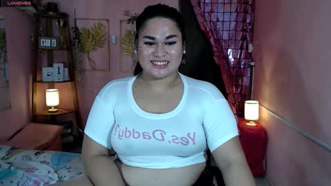 Snapshot of ur_baby_rebbecca chatting on October 11, 2:36 am SINGLE online show from October 11, 2:36 am