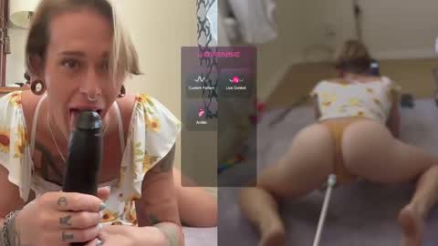 Snapshot of ur_goddess_daylee chatting on September 14, 5:17 pm Goddess online show from September 14, 5:17 pm