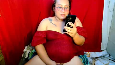 pretitit micole online show from October 24, 10:42 am