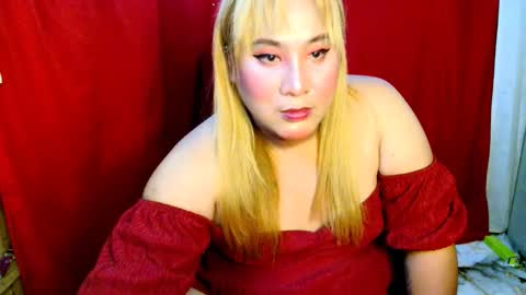 pretitit micole online show from December 20, 4:35 pm