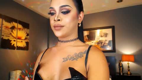 UrMajestyTyra online show from September 9, 1:59 am