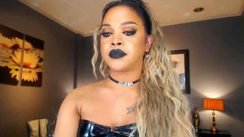 UrMajestyTyra online show from February 25, 7:13 am