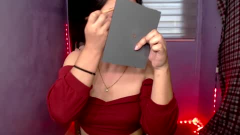 ursexyjamilla online show from February 26, 12:16 am