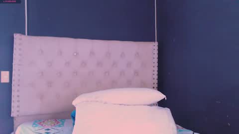 IG-valen mendoza99  twitter valenthompson99 online show from February 6, 11:37 pm