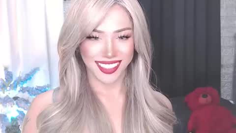 Amanda online show from April 6, 3:01 pm