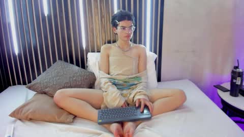 valentinaguerra1 online show from November 7, 9:31 am