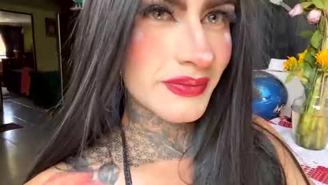 Valen online show from March 13, 7:08 pm