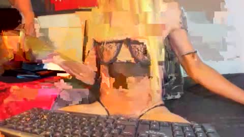 valeriapinkk online show from February 25, 3:16 pm