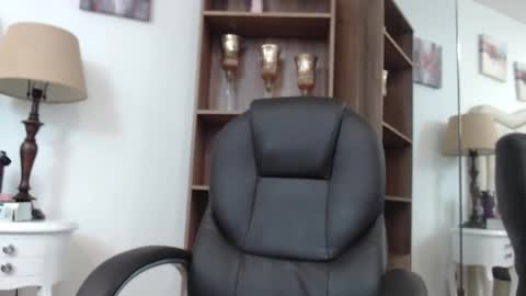 Vannellope online show from April 11, 11:25 am