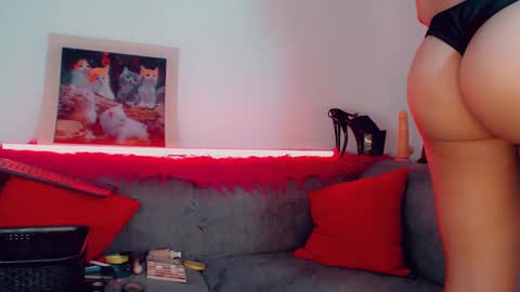 vicky_gill_ online show from September 10, 7:02 pm