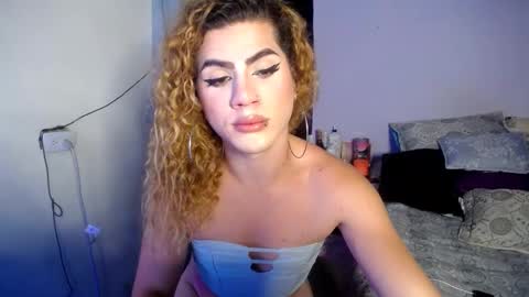 violet_hyuga online show from November 28, 3:30 am