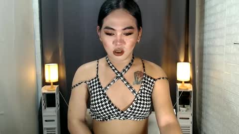 Lianelaiza online show from April 17, 11:13 am