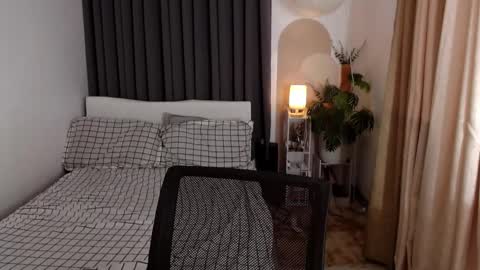 Camilla online show from March 4, 1:45 am