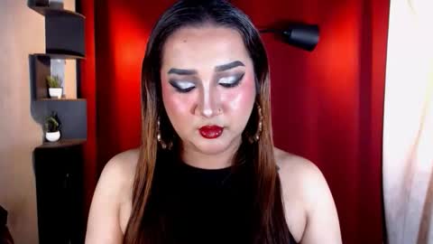 Nira   NOT INTO CHEAP GUYS  online show from March 1, 10:04 pm