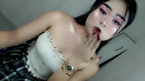 kianna online show from November 10, 7:04 pm