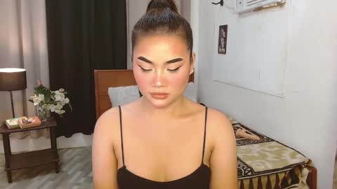 bella online show from December 11, 7:03 pm