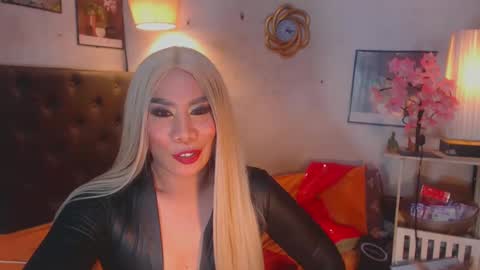 Snapshot of xhardcock2playx chatting on February 22, 10:52 pm GODDESS KRISTEL online show from February 22, 10:52 pm
