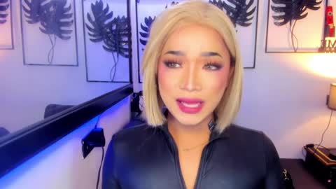 xxasian_goddessxx online show from April 30, 7:57 am