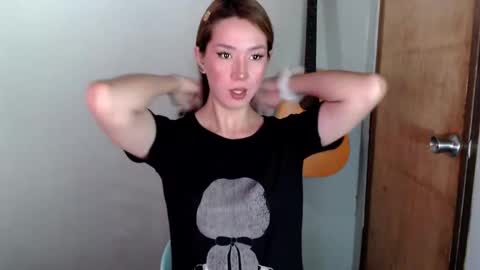 Dyanna Zulla online show from December 9, 8:54 pm