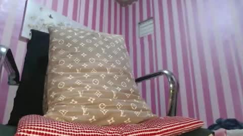 xxrowenatastycockforyouxx online show from November 19, 5:07 am