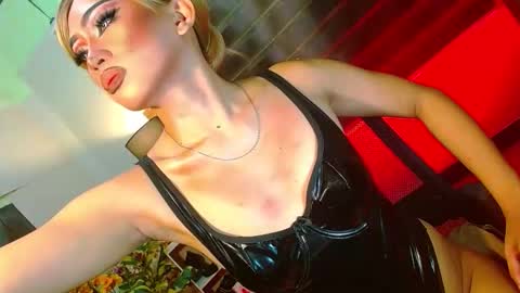 miss yasii online show from March 5, 4:01 pm