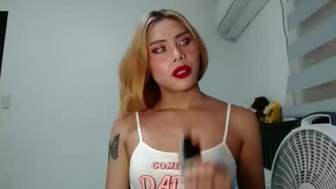 Snapshot of yourasianbigcock chatting on October 10, 10:49 am LEXI online show from October 10, 10:49 am