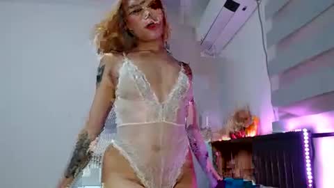 Snapshot of yourasianbigcock chatting on October 12, 11:46 am LEXI online show from October 12, 11:46 am