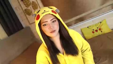 JEN  online show from October 5, 12:49 pm