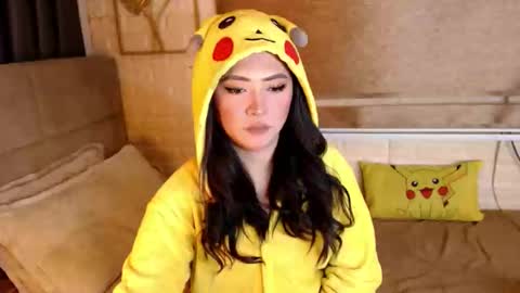 JEN  online show from March 16, 12:42 pm