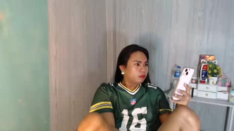 Mauie  online show from March 19, 1:27 am