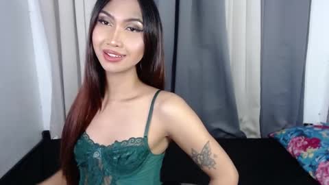 yourlovebella88 online show from October 22, 7:38 pm
