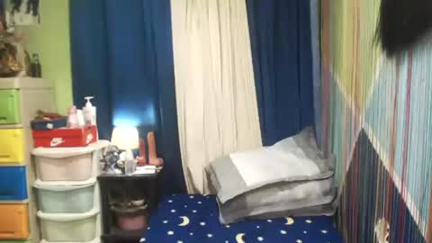 Nica Trocio online show from April 16, 2:28 pm