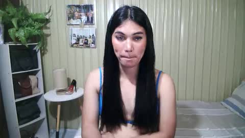 yoursubmissive_larah online show from April 14, 2:11 pm