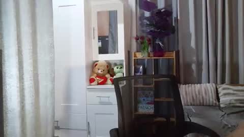 lexi online show from February 3, 10:42 am