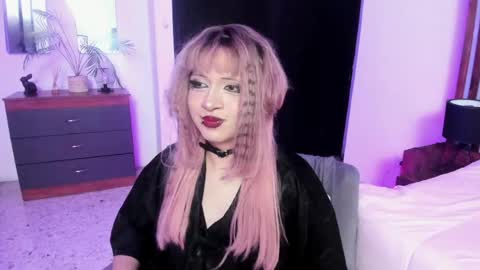 Yuri Kay online show from May 31, 6:09 pm