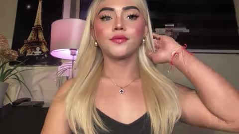Miss Cali online show from September 25, 5:09 pm