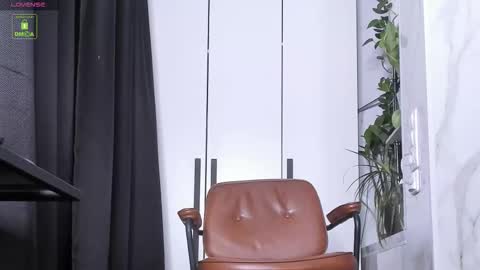 yvonne_miss online show from January 9, 8:58 pm