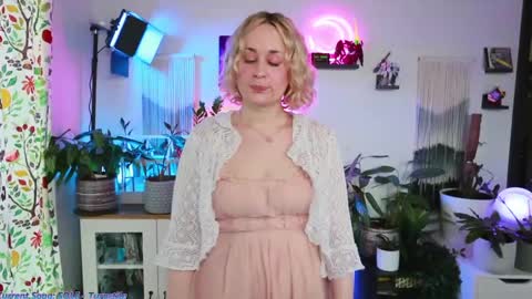 Zoey Ryan online show from March 6, 7:08 pm