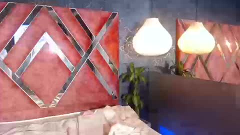Zoe And Frienda online show from September 14, 1:44 am