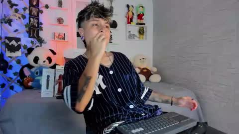 Zury Ramirez online show from October 22, 9:40 pm