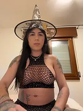 missdirtyhot  online show from October 29, 5:33 pm