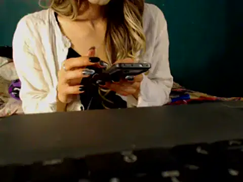 Karendolly  8 online show from January 10, 1:33 am