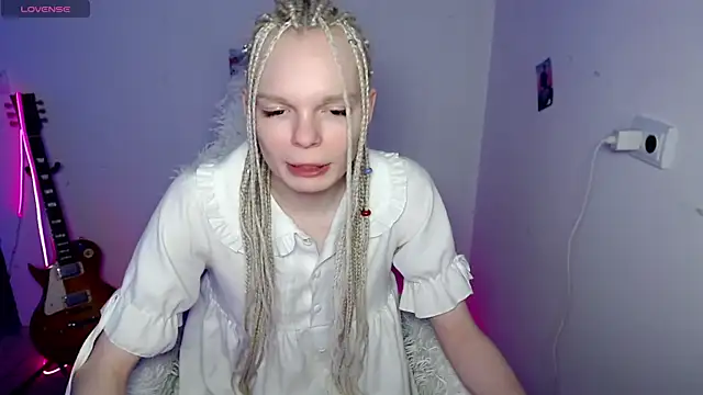 Emily Nyaffee online show from January 10, 1:55 am