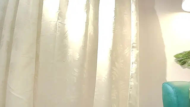 Alahia Rodriguez online show from February 23, 7:39 pm