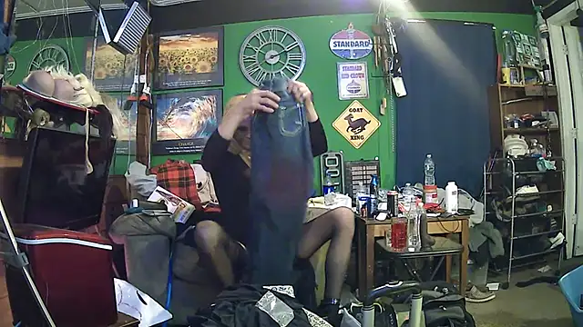 Snapshot of Brooke-lynn chatting on February 2, 7:41 am Brooke-lynn online show from February 2, 7:41 am