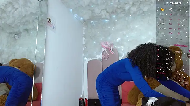 puca ebony online show from November 18, 7:58 pm