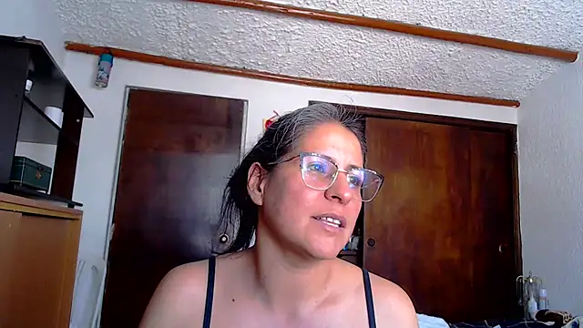 LucifernandaSw online show from January 19, 5:49 pm