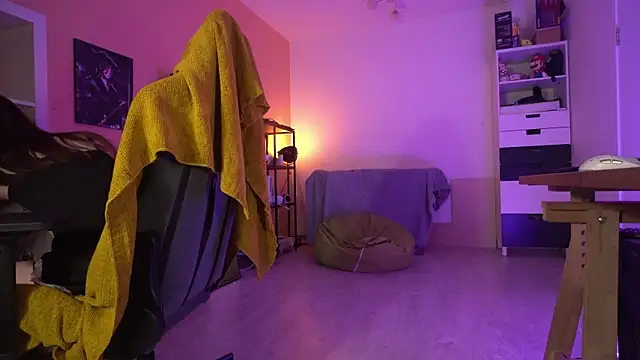 MagicFemboy online show from December 15, 3:13 am